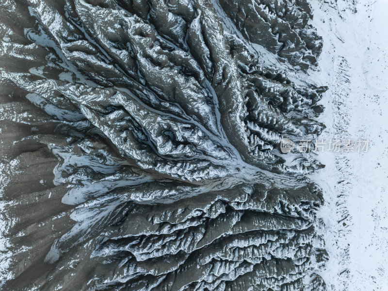 新疆北疆独山子大峡谷纹理雪山高空航拍