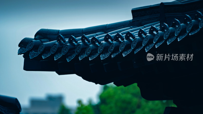 唯美屋檐下雨意境