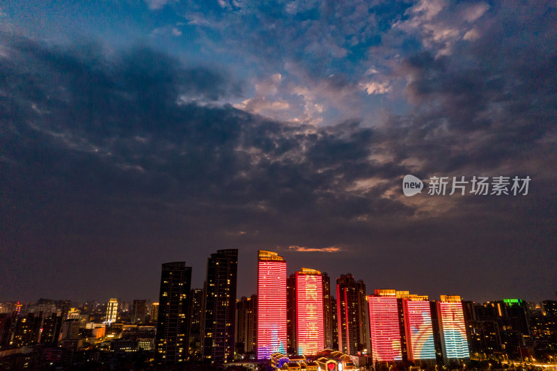 湖北襄阳汉江凤雏大桥夜景航拍图