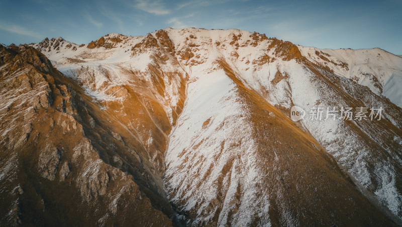 航拍雪山山脉自然风景