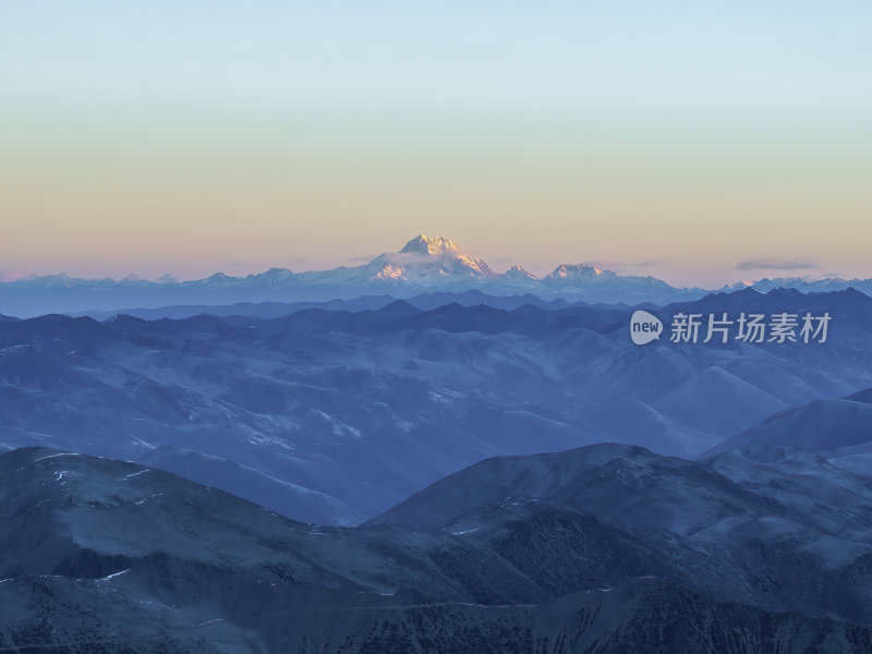 四川甘孜州子梅垭口云海贡嘎雪山高空航拍