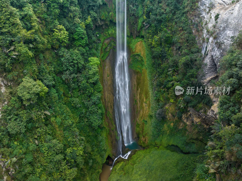 广西百色通灵大峡谷大落差瀑布高空航拍