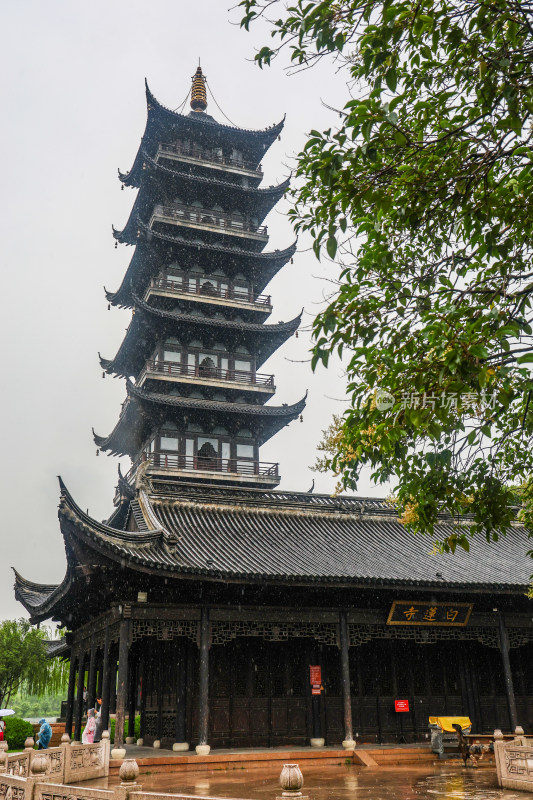 梅雨季的乌镇西栅美景