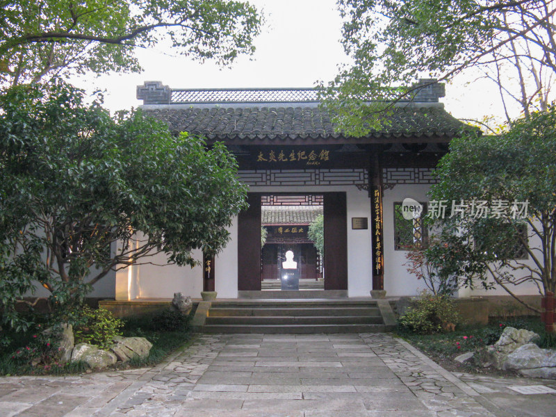 杭州西湖边章太炎纪念馆与张苍水祠