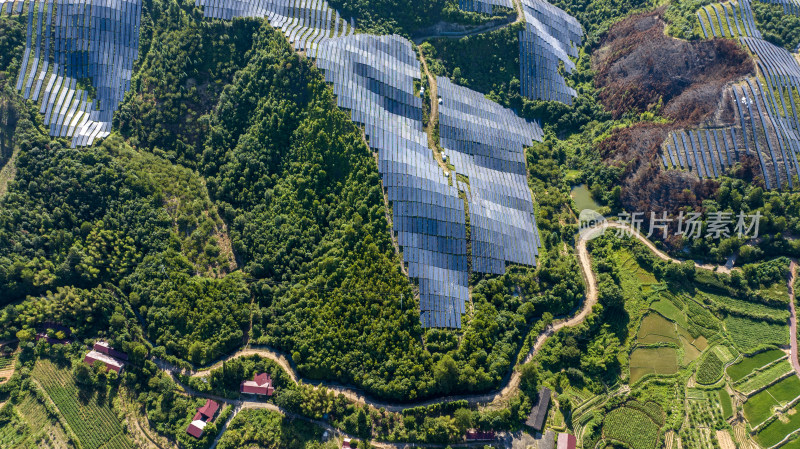 航拍大型光伏发电基地，新能源产业基地