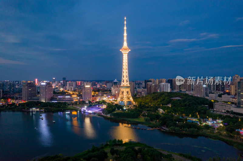 中国湖南省株洲市天元区神农塔夜景航拍