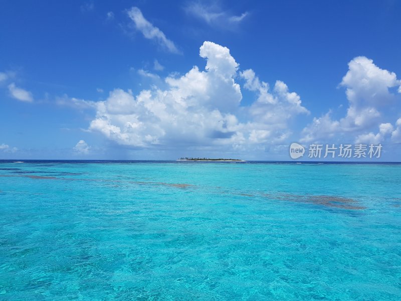 海滩沙滩海岸线