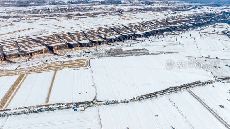 梯田航拍全景自然风景冬天下雪地形地理