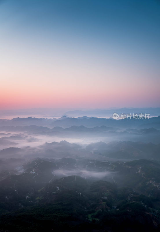 兴义市玉皇顶风景区日出云海