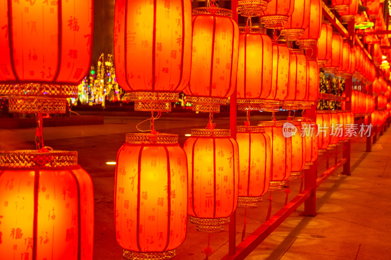 中国春节喜庆的红色灯笼