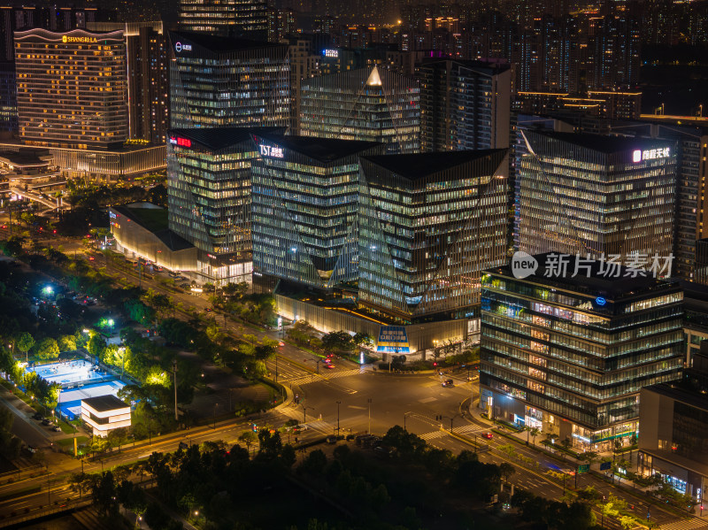 上海东方体育中心晶耀前滩写字楼夜景
