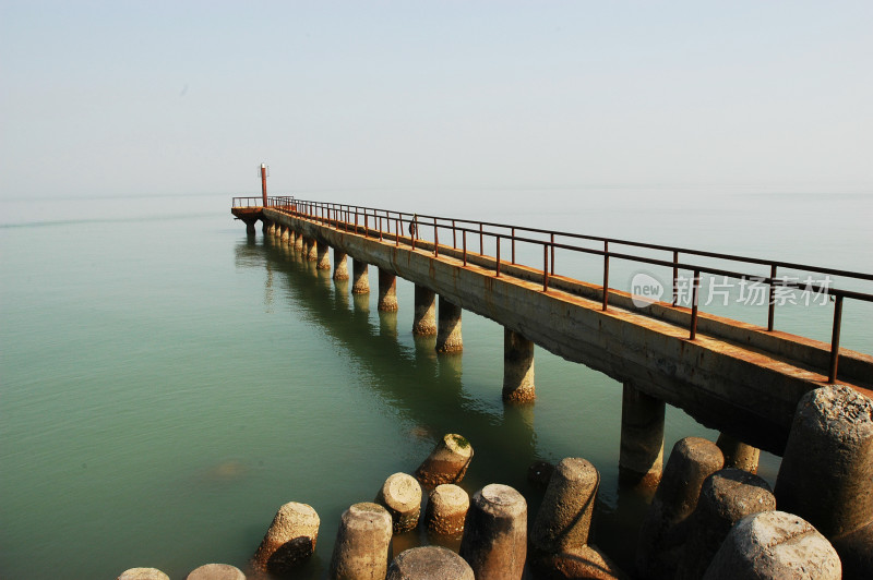 海边的栈道