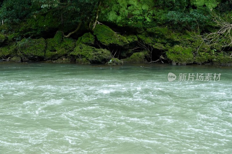 清澈河流