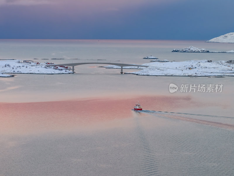 挪威罗弗敦群岛北极圈雷纳冬季雪景高空航拍