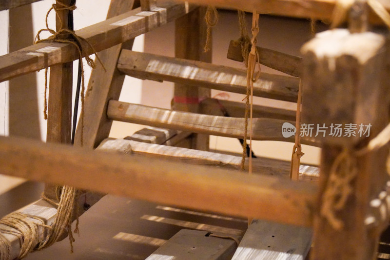 中国古代织布纺线工具纺车 