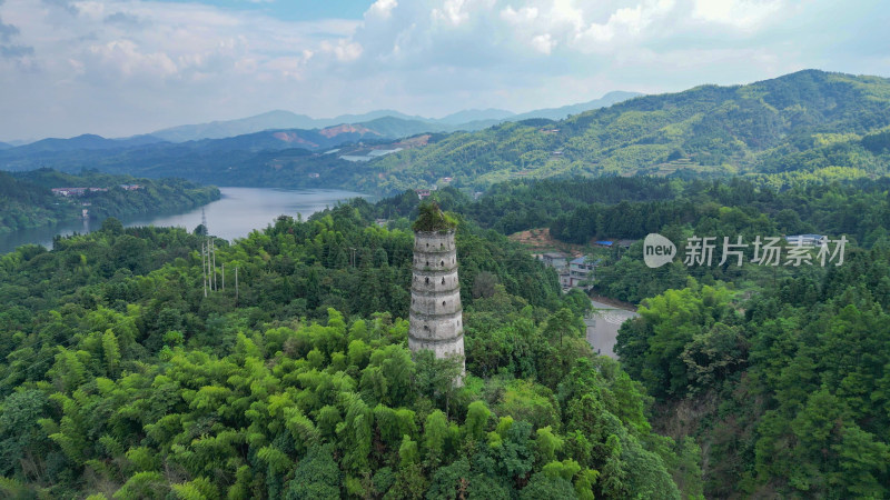 航拍青山绿水山上石塔古建筑