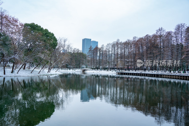 武汉冬天解放公园雪景