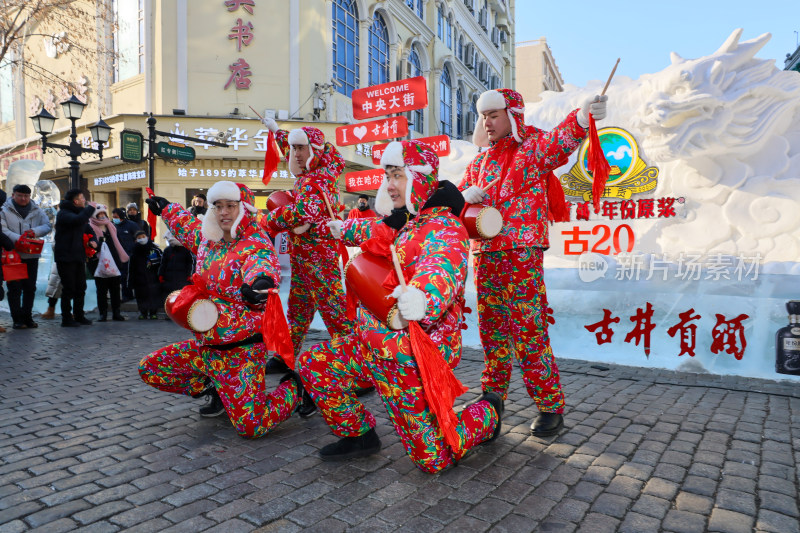 中央大街上的民俗表演