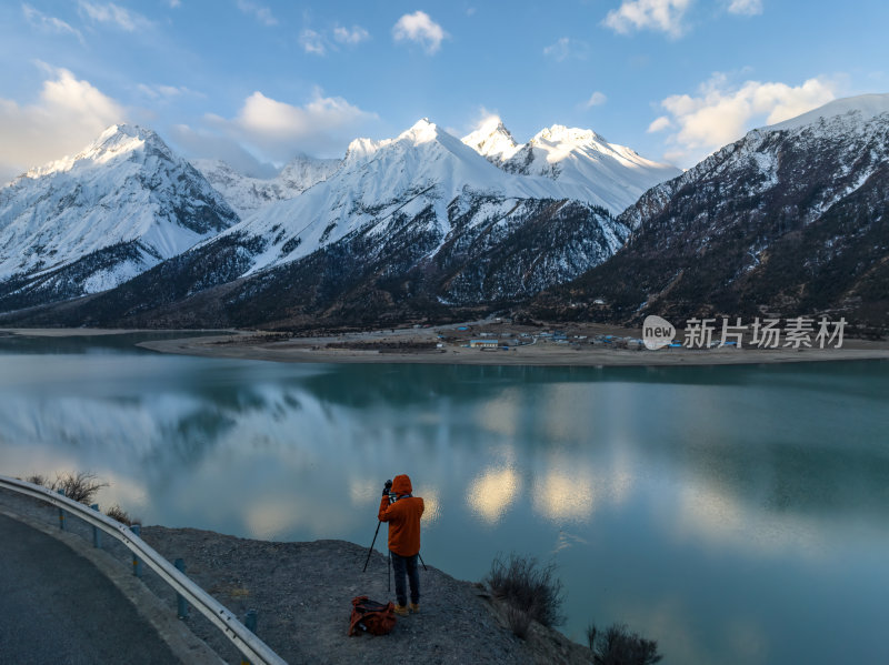 西藏昌都然乌湖来古雪山冰湖高空航拍