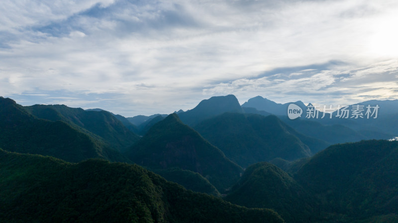 航拍福建武夷山山脉与森林