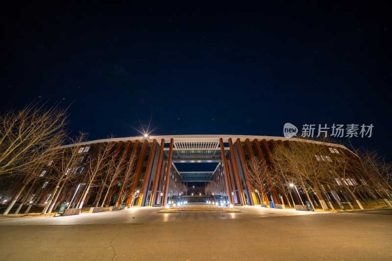 夜晚建筑全景