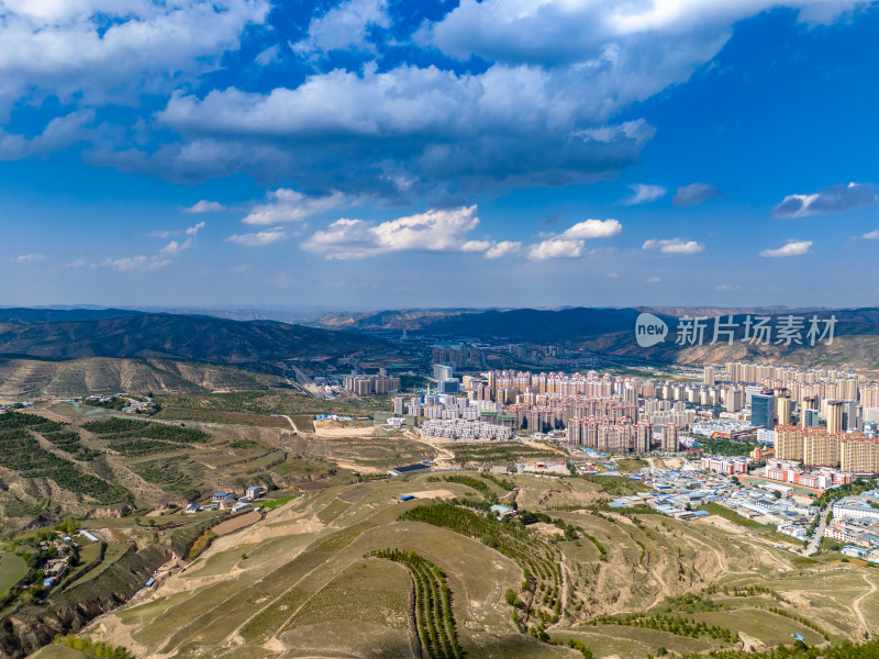 西北地区山区高山种植航拍图