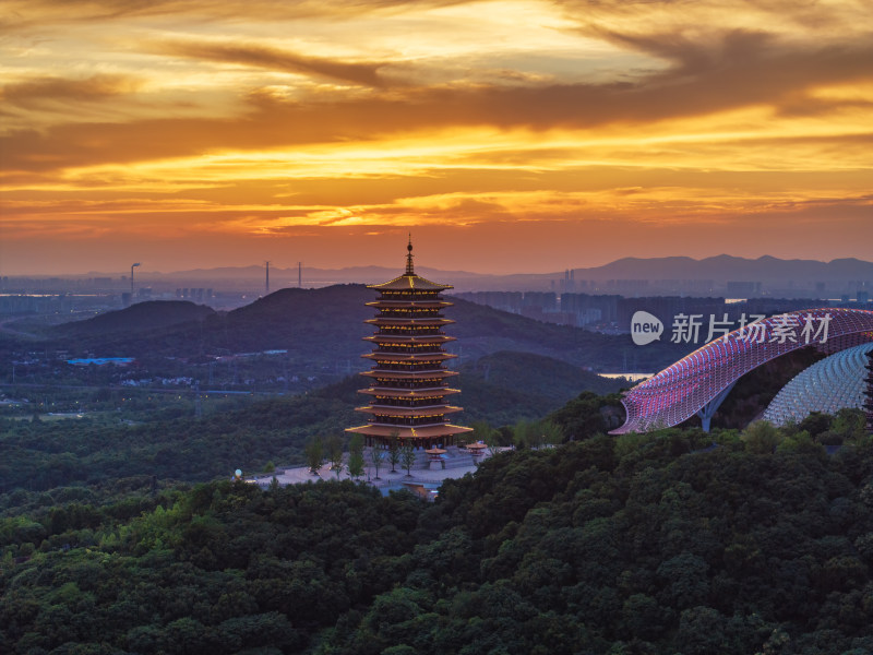 南京牛首山文化旅游区夜景晚霞