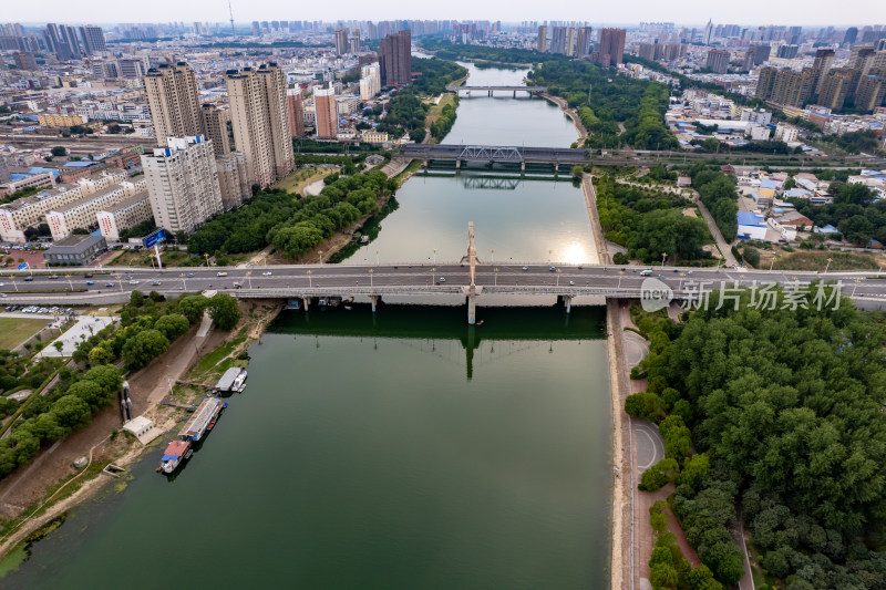 河南漯河沙河桥梁绿化植物航拍摄影