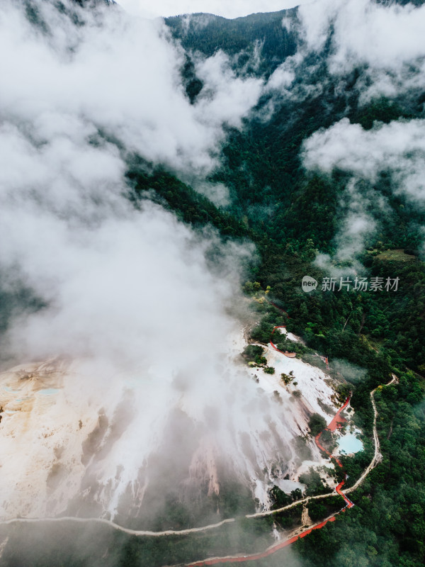 迪庆藏族自治州白水台