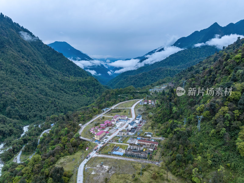 西藏林芝莲花圣地墨脱热带雨林云雾高空航拍