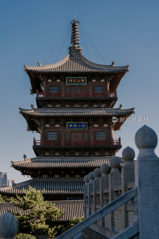 山西华严寺中式传统多层塔楼建筑