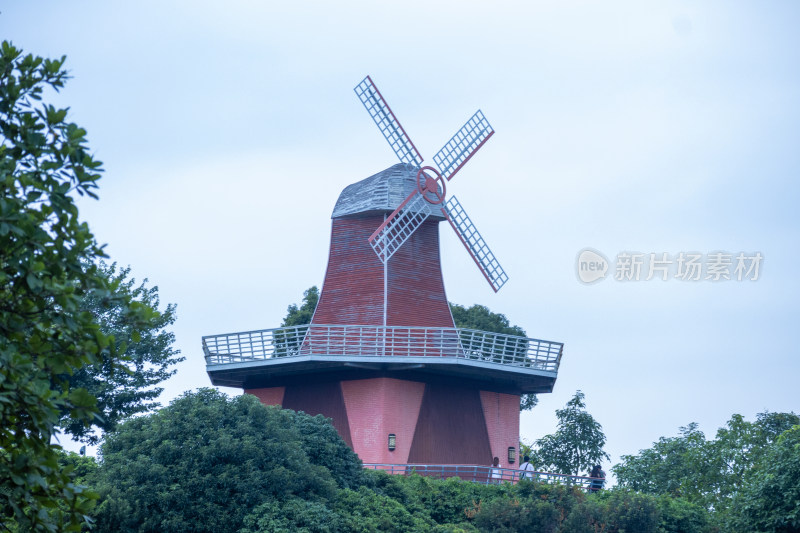 东莞植物园内风车造型建筑景观