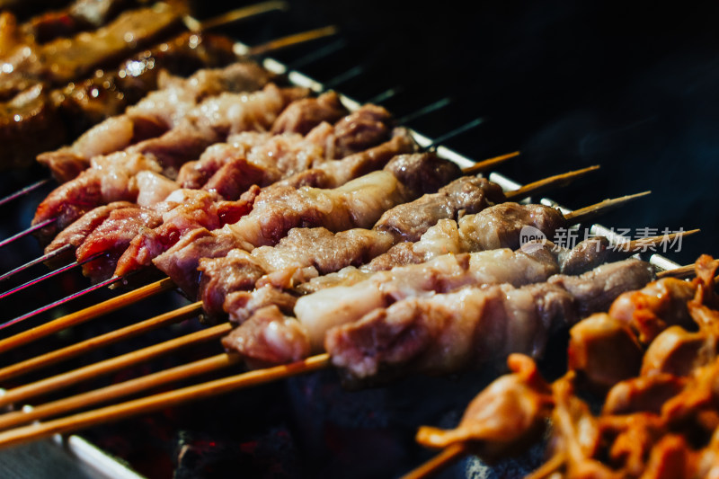 东营鸿港夜市美食街