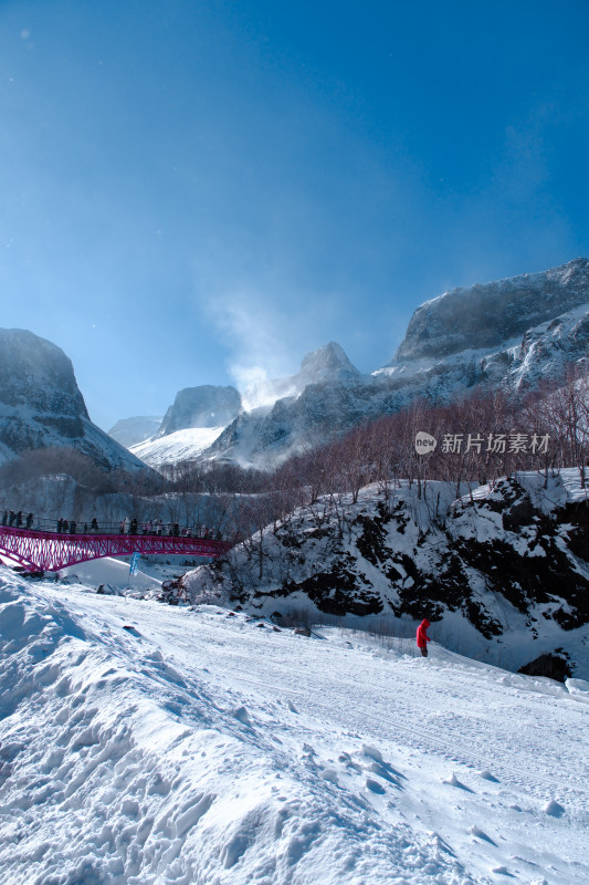 长白山雪山风景