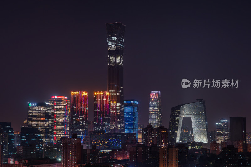 北京夜景下的璀璨城市建筑群