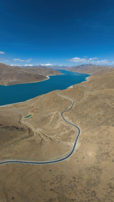 西藏山南羊卓雍措圣湖神湖蓝色高空航拍