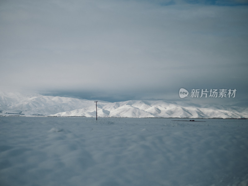 蒂卡波湖农场雪景