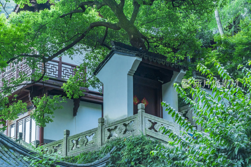 杭州飞来峰韬光寺古建筑风景