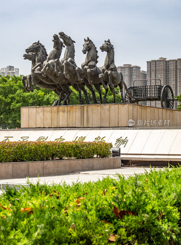 河南洛阳周王城广场天子驾六雕塑景观