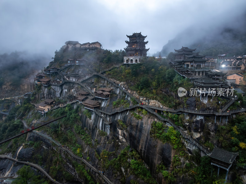 江西上饶网红景点望仙谷云雾蓝调灯光航拍