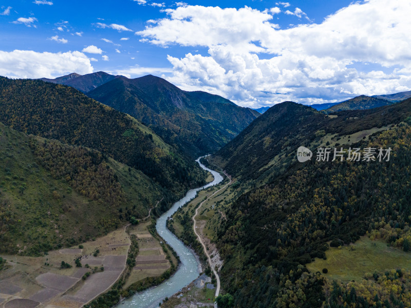 川西理塘格聂自然风景