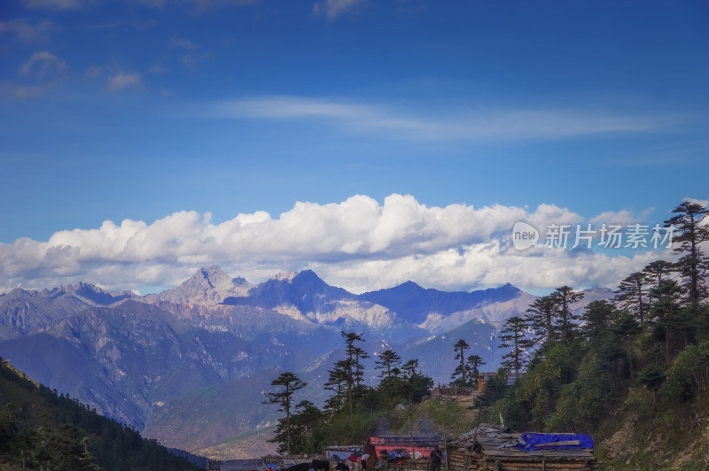 高山云景