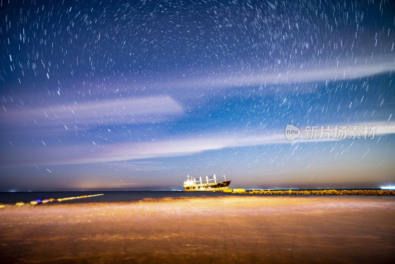 山东荣成成山北海沙滩布鲁威斯大船星空夜晚