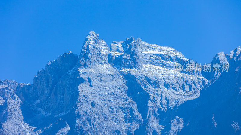 虎跳峡风景