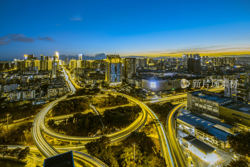 深圳城市立交桥夜景车流