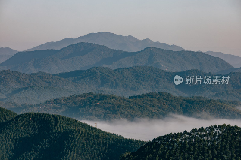 水墨画山水云海山