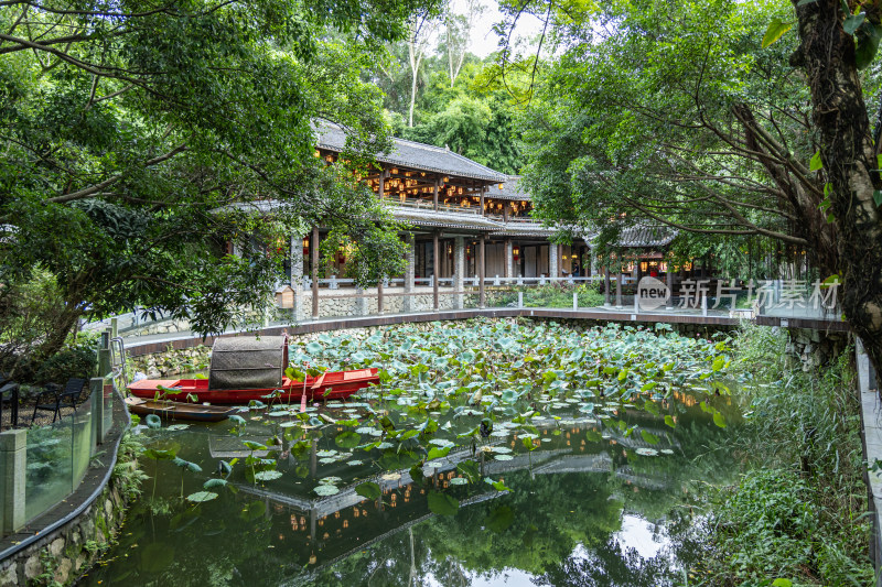 中式园林：深圳市甘坑二十四史书院