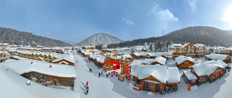 中国雪乡，雪夜里的童话小镇