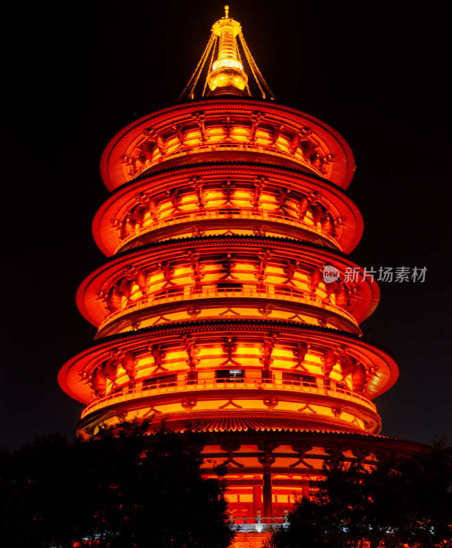 河南省隋唐洛阳城遗址公园，天堂建筑夜景