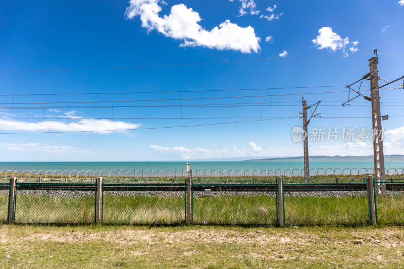 青海湖边铁路